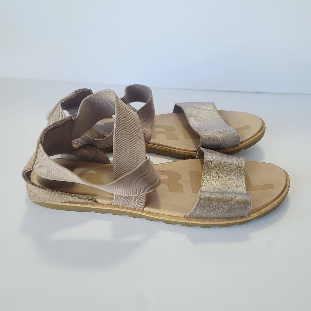 Sorel Tan and Gold Sandal Size 8.5 - Picture 2 of 5